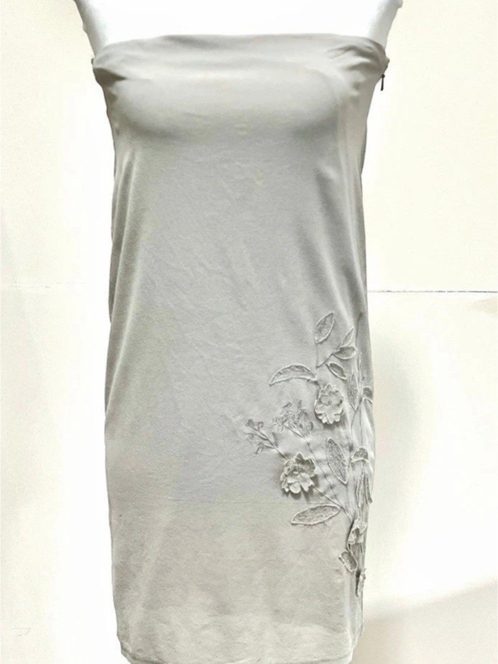 Max Studio Silk Strapless Mini Dress Floral Embroidered Applique Light Gray